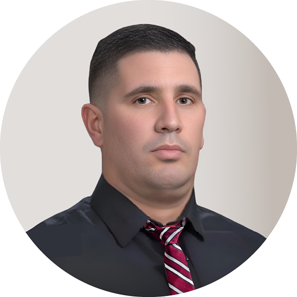 Ernesto Zaballa headshot