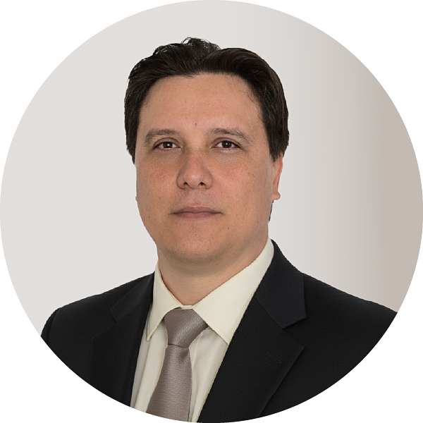 Manuel Marin headshot